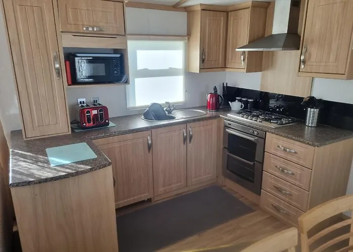 8 Berth Deluxe Caravan Pg156 Golden Palm Chapel St Leonards