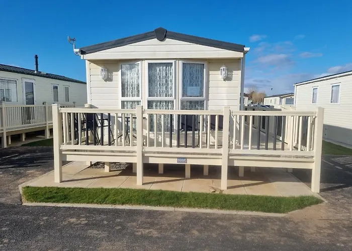 8 Berth Deluxe Caravan Pg156 Golden Palm Chapel St Leonards