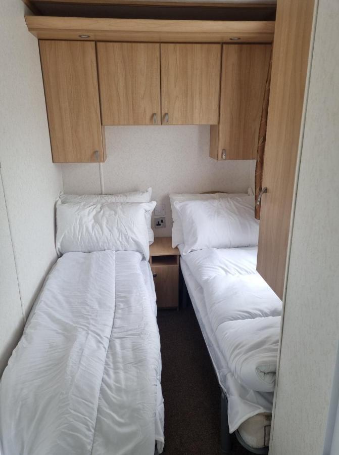 8 Berth Deluxe Caravan Pg156 Golden Palm Chapel Saint Leonards